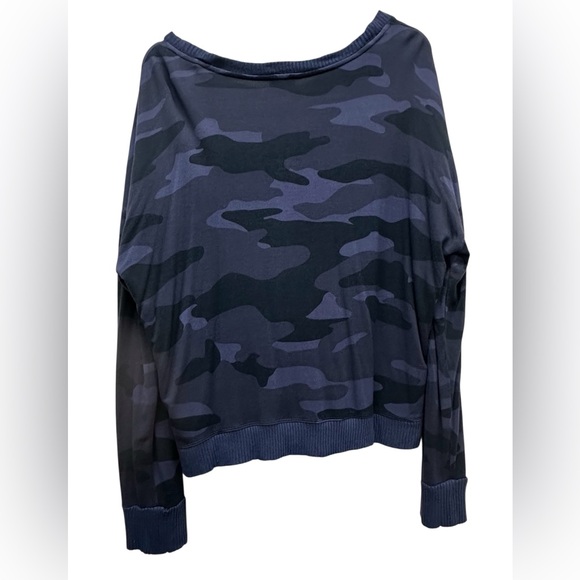 Splendid Women’s Camo Knit Pullover Top Size XL Blue Black Sweatshirt Soft - Picture 3 of 6
